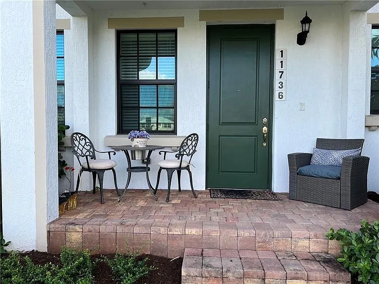 11736 SW 13th Ct — Photo 4