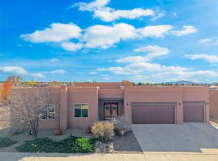10 Canto Del Pajaro, Santa Fe, NM 87508