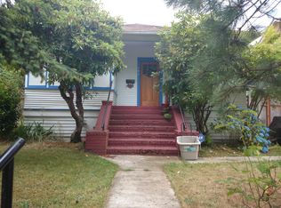 3247 40th Ave SW, Seattle, WA 98116