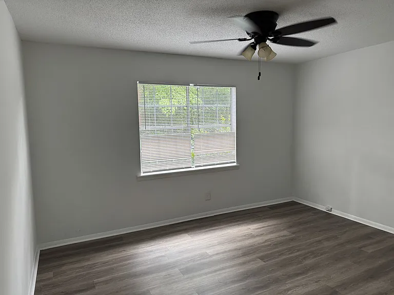 834C Beacon Pkwy E #C — Photo 4