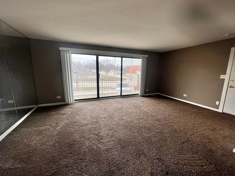 16W611 56th St #1 — Photo 3