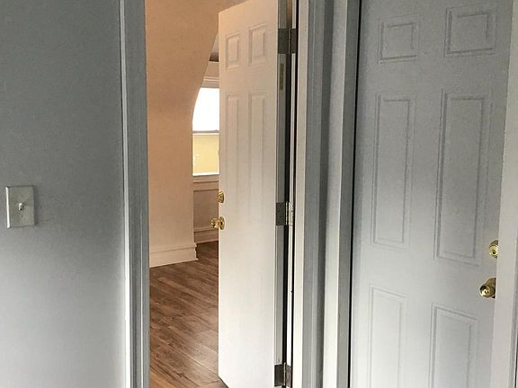 4th image of 310 Glenwood Ave