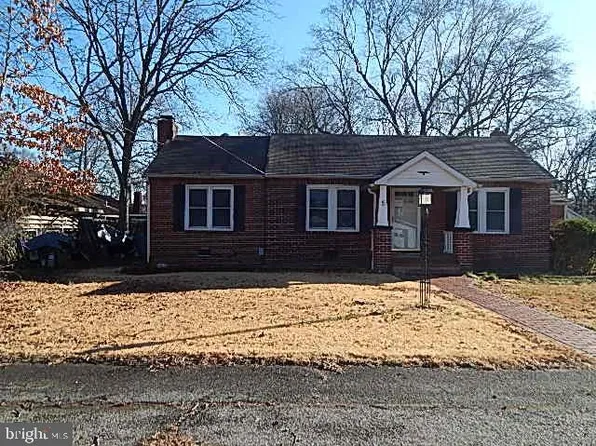 5 1st St, Indian Head, MD 20640