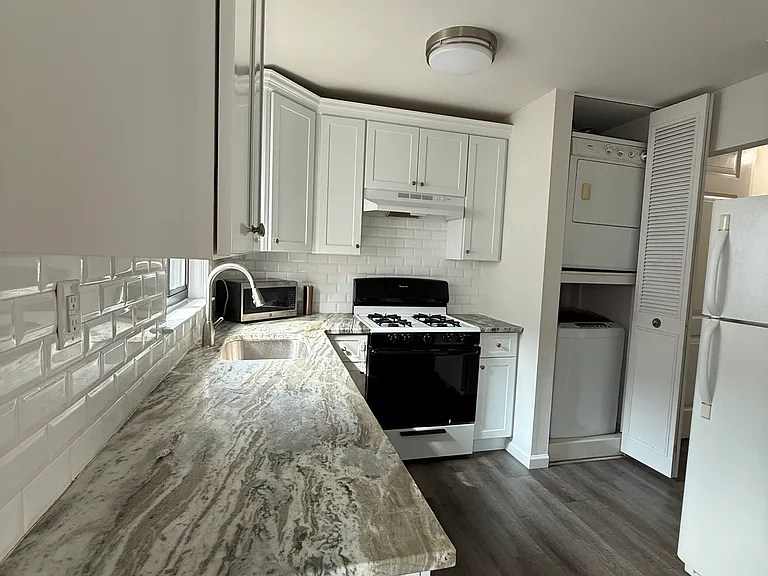 44 Farraday St #2 — Photo 4