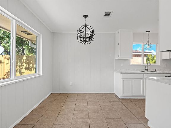4th image of 1413 Holik Dr