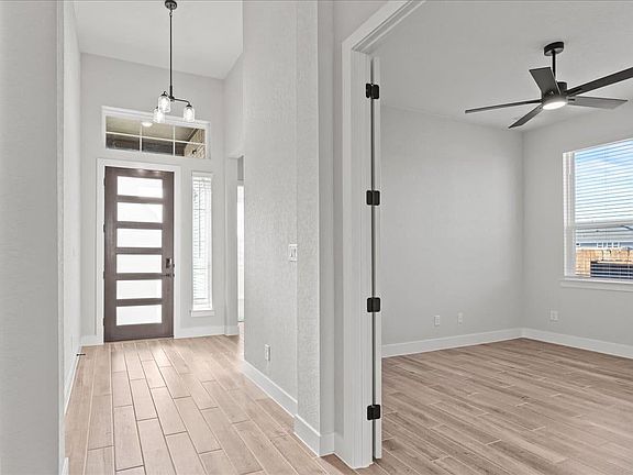 3rd image of 4408 College Square Dr
