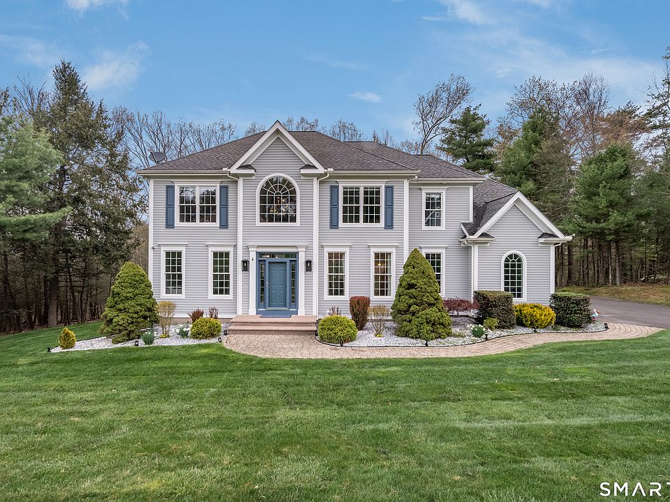 1st image of 4 Collins View Road