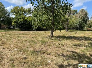 1703/1705 S Laurent St, Victoria, TX 77901
