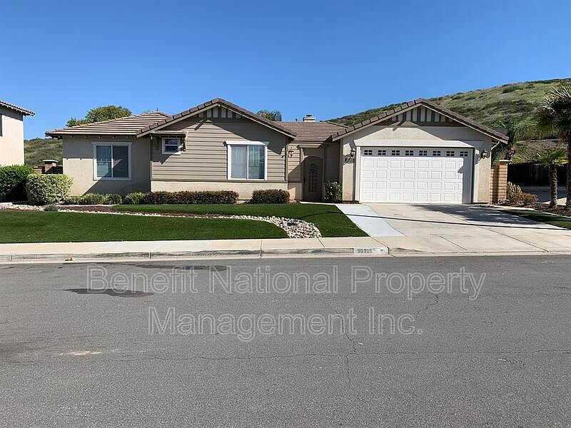 1st image of 32325 Daisy Dr