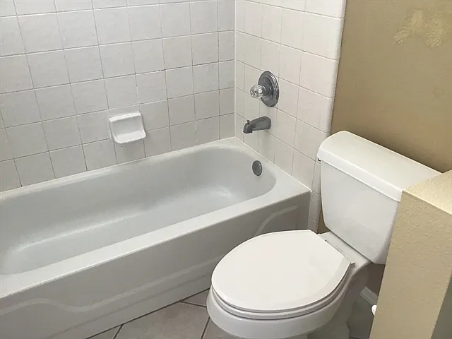 922 Lake Biscayne Way — Photo 15
