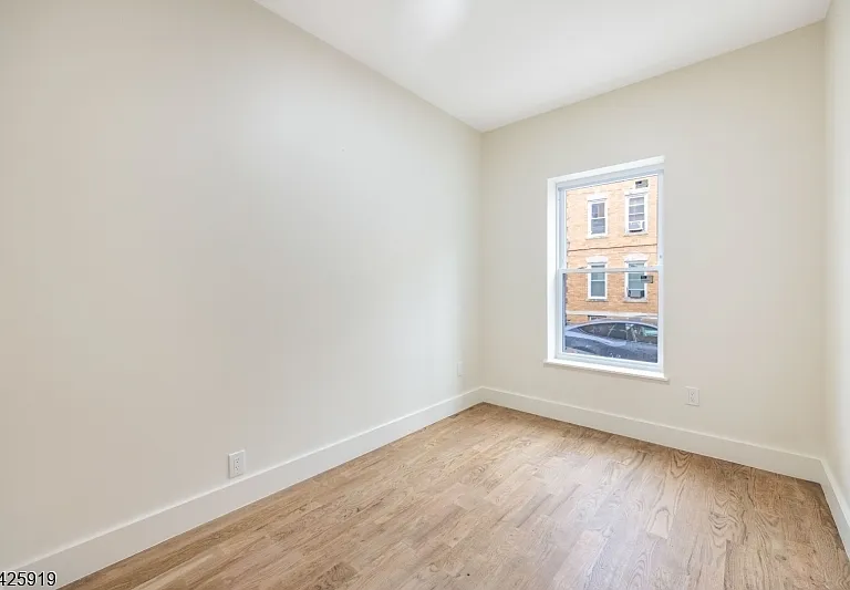 10 School St #7 — Photo 11