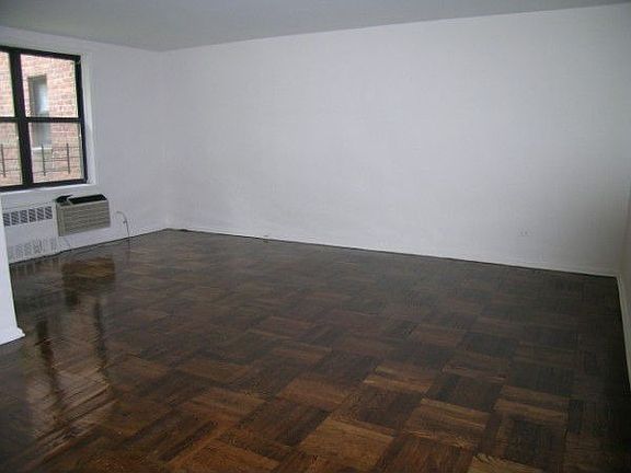 2nd image of 629 Kappock St APT 2G