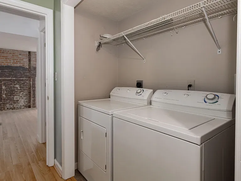 214 Wall St — Photo 20