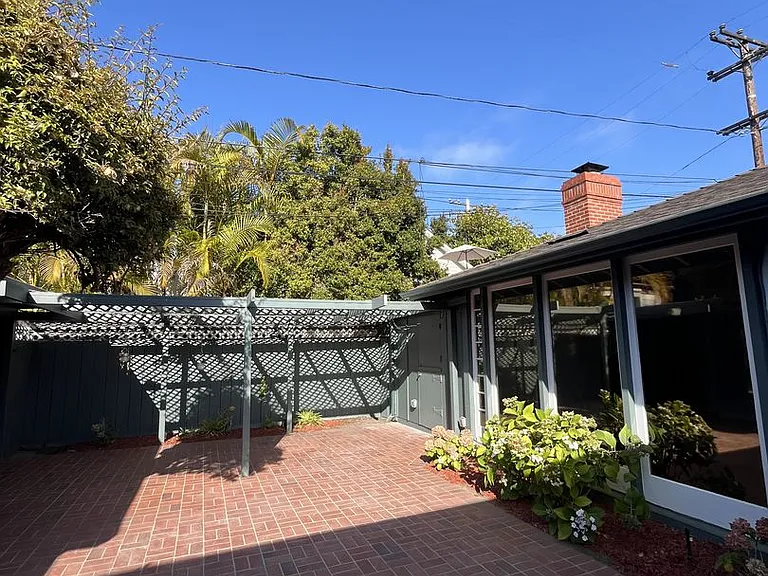 1811 Visalia Row — Photo 15