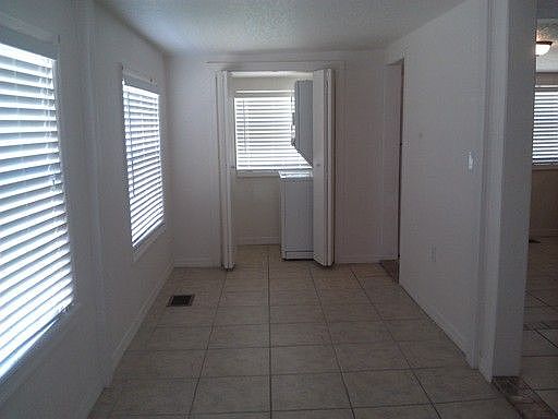 4th image of 1423 Kentucky Ave Unit 1