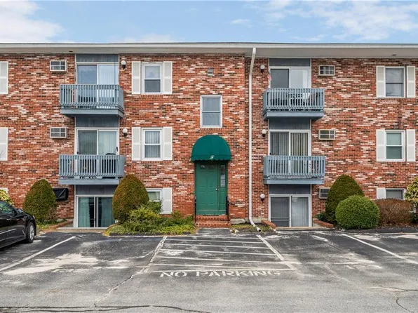 200 Manville Hill Rd APT 140, Cumberland, RI 02864