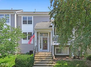 2942 Shelly Ln, Aurora, IL 60504