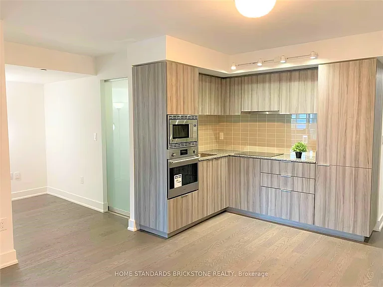 955 Bay St #2619 — Photo 11