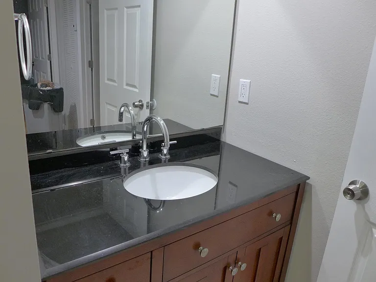 2708 12th Ct — Photo 14