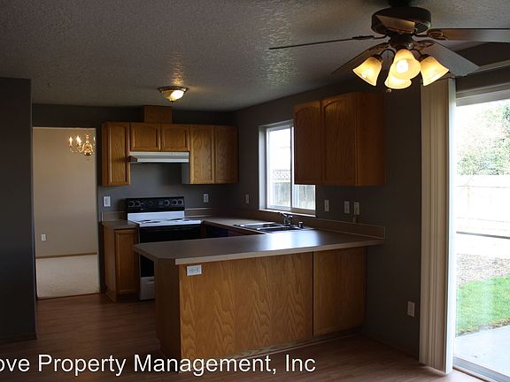 3rd image of 15512 NE 85th St