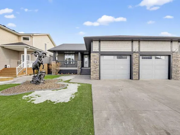 17 W Viceroy Cres, Olds, AB T4H 0C4