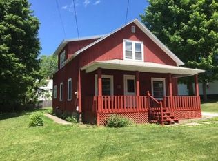 39 Upper Newton St, Saint Albans, VT 05478