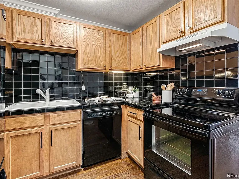 1390 N Emerson St #508 — Photo 10