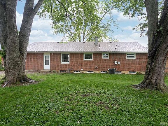 3rd image of 554 Barbara Dr