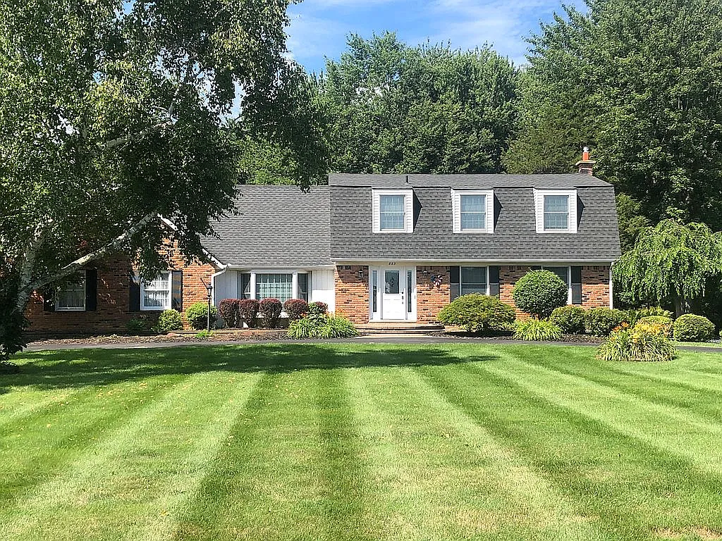883 Long Lake Dr photo 1
