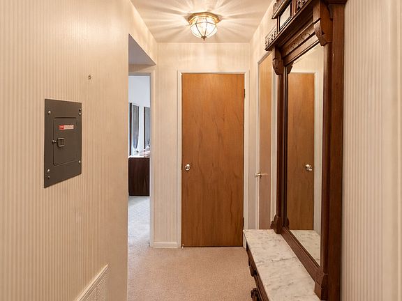 4th image of 9820 S Pulaski Rd APT 122