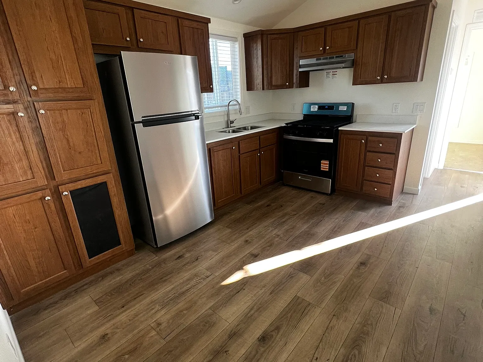 2 bed, $2,195 — Photo 4