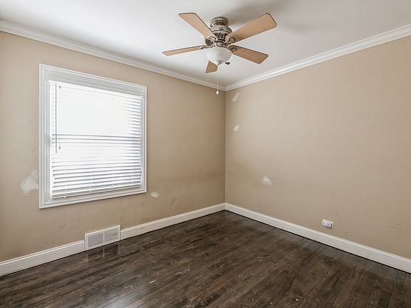 5th image of 44 N Harvard Ave