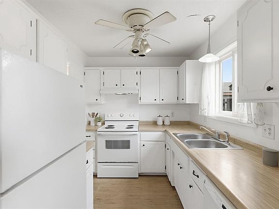 5th image of 333 Odanah Avenue #4A