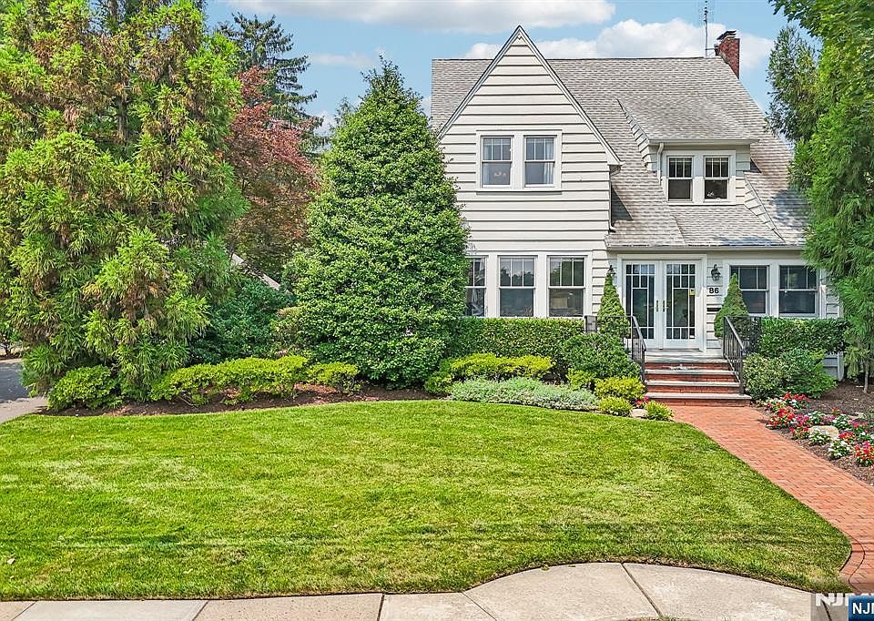 1st image of 86 Walthery Avenue