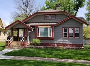 219 Dixwell Ct, Davenport, IA 52802