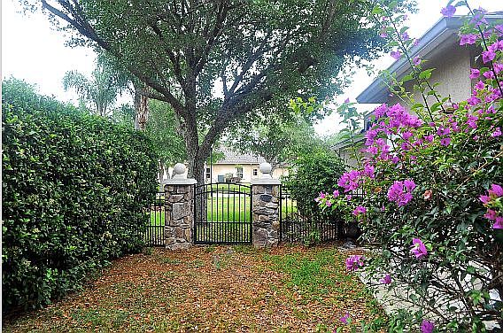 3rd image of 19128 Larchmont Dr