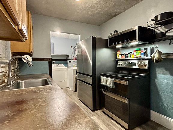 4th image of 1614 Dogwood St