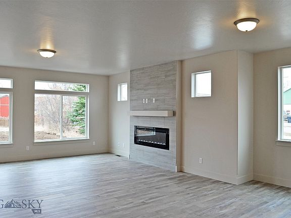 2nd image of 402 Hoffman St