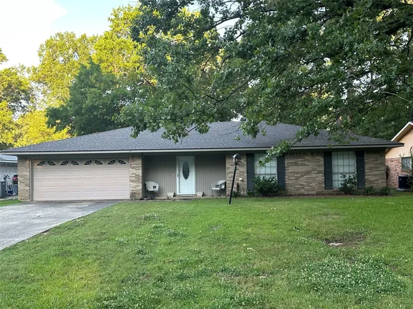 215 Chimney Ln, Haughton, LA 71037