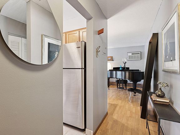 5th image of 6222 W 35th St APT 14