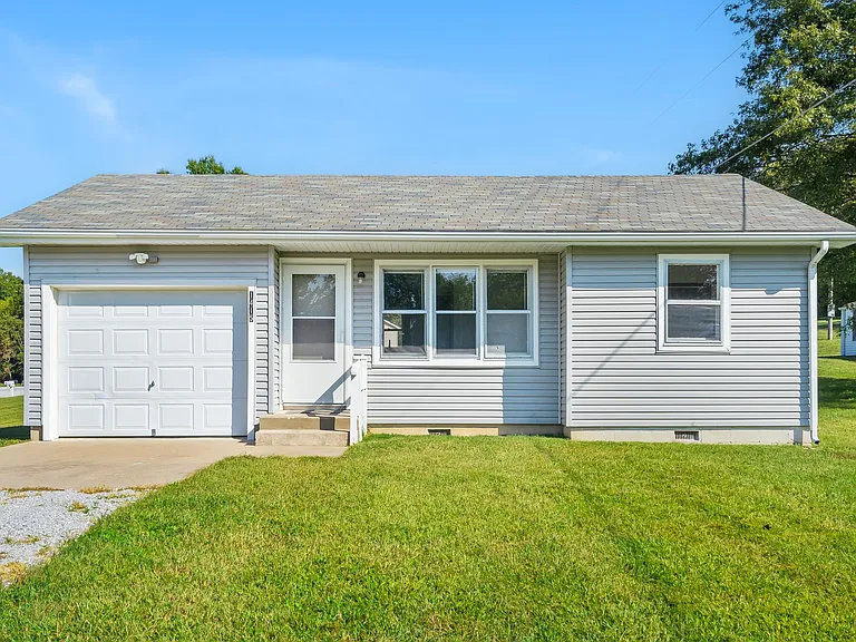 1415 W Inman Rd — Photo 1