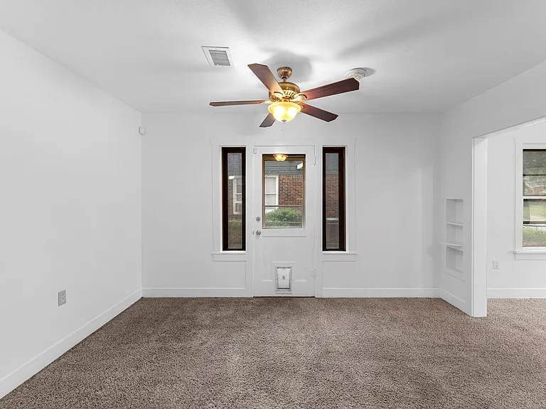 512 Gale St — Photo 18