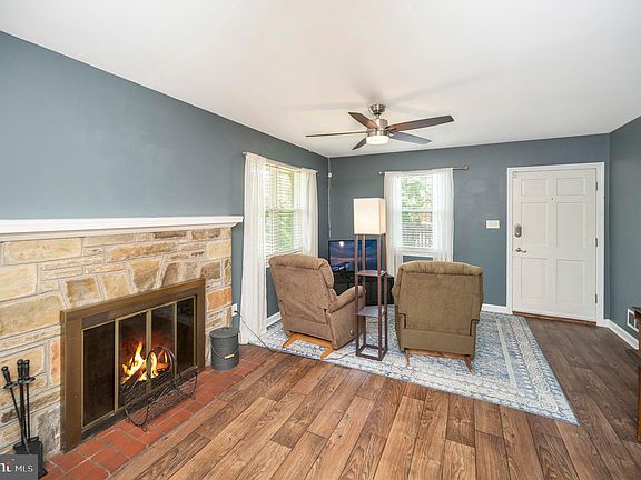 3rd image of 601 Hanson Ave