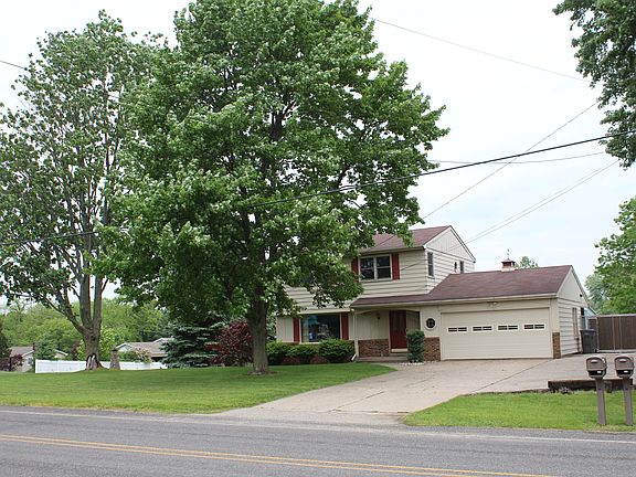 3rd image of 2131 Airway St NE