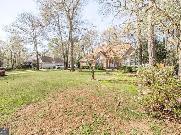 3rd image of 105 Kentucky Downs