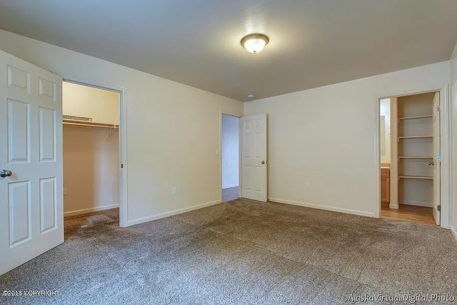 3 bed, 1100 sqft, $1,995 — Photo 3