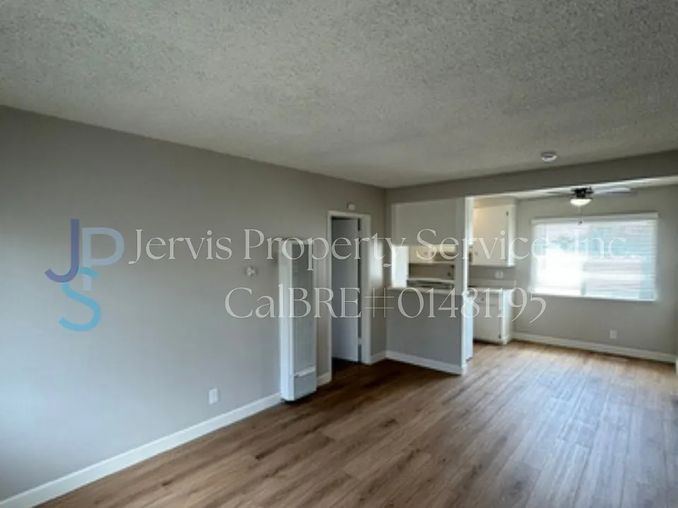 10356 Elizabeth Ave #E