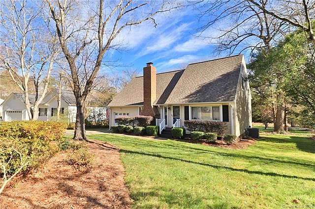 1st image of 8132 Park Vista Cir