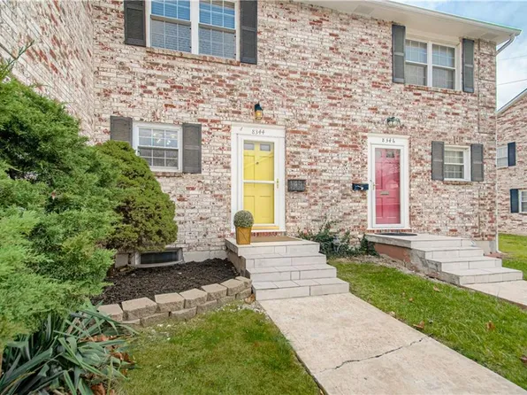 8344 Woodward St, Overland Park, KS 66212