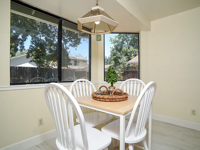 489 Cool Wind Way — Photo 18